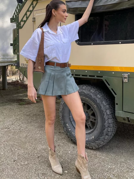 Pantaloni scurti tip fusta Trend Alaçatı Stili gri