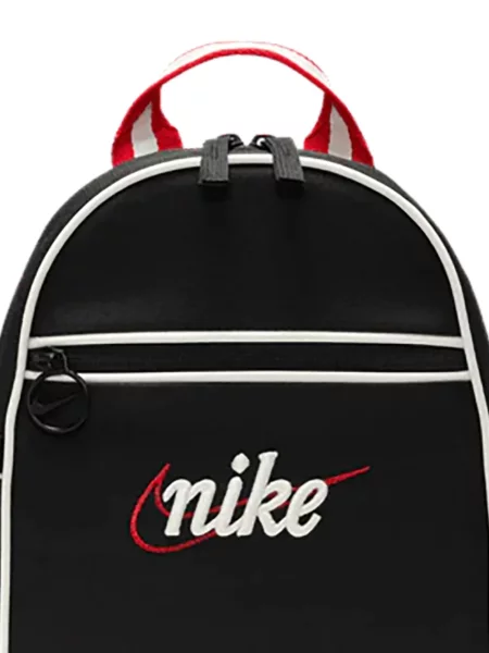 Dzianinowa koszulka Nike o krotszym kroju garniturowa szara