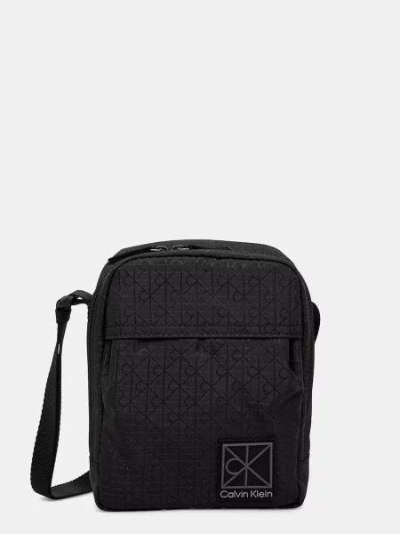 Geantă crossover Calvin Klein Utility Emblem Reporter negru