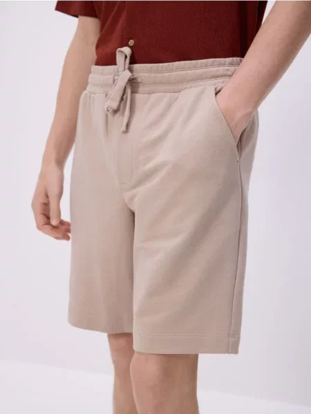 Спортивные шорты Reserved бежевые
