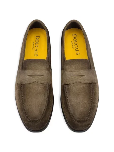 Pantofi loafer Doucal's din piele de căprioară maro