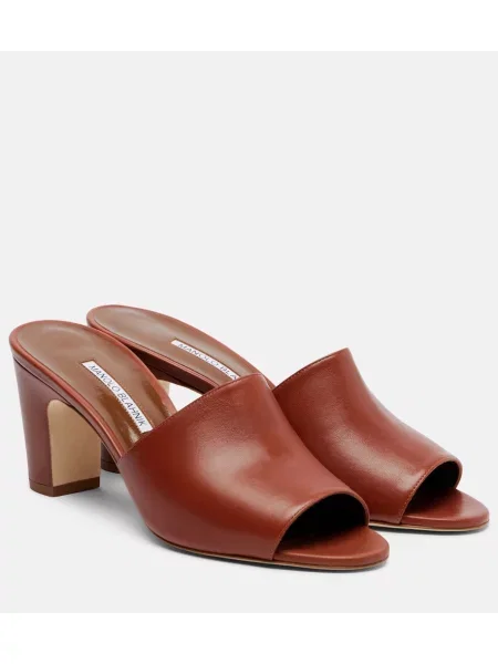 Papuci tip mules Manolo Blahnik din piele maro