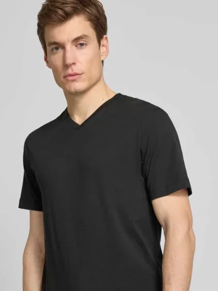 T-shirt z prążkowanym dekoltem w serek w zestawie 2 szt. Olymp Level Five czarna