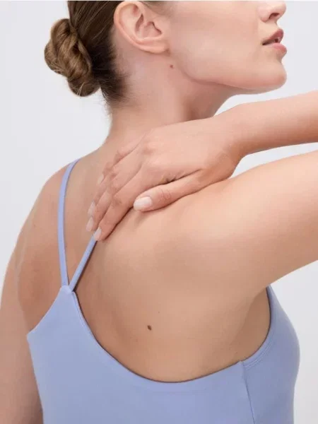 Reserved Спортивний топ блідо-блакитний блакитний