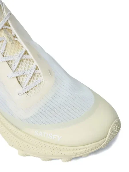 Sneakerși Satisfy alb