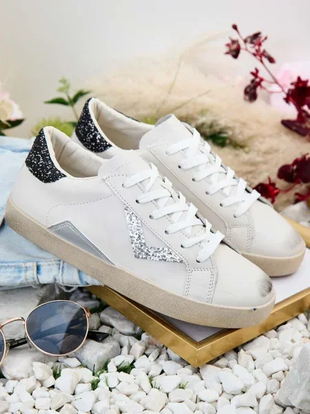 Sneakerși Resti alb