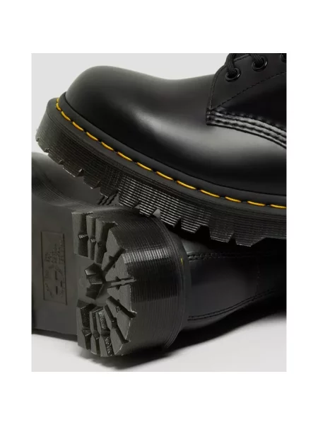 Botki Dr. Martens skórzane na platformie retro czarne