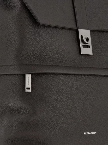 Rucsac Ferragamo cu cataramă maro