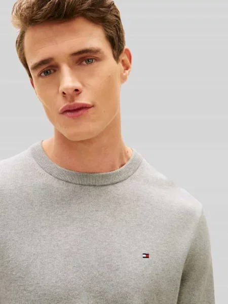 Sweter Tommy Hilfiger z okrągłym dekoltem szary