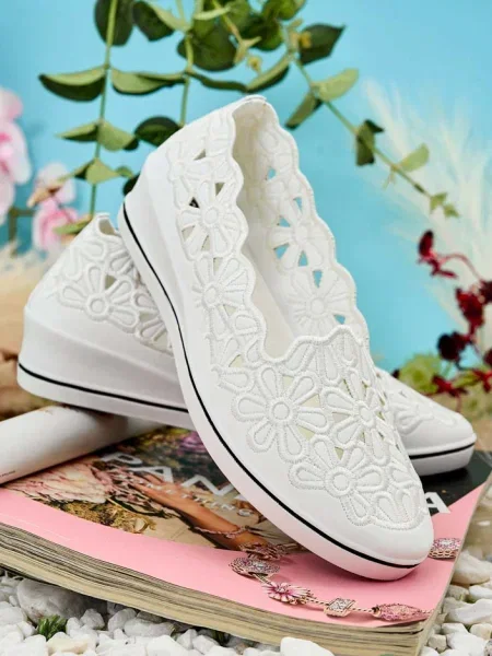 Мокасини Resti бяло