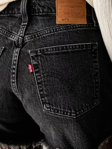 Levi's къс панталон дамски от деним CURVE черно