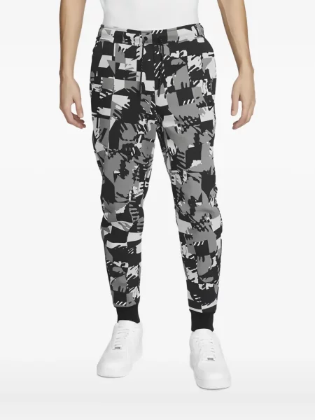 Fleecové běžecké kraťasy Nike s vázáním červené