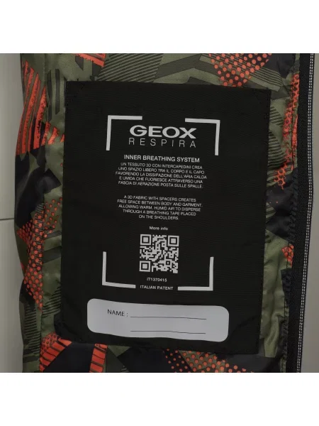 Яке Geox черно