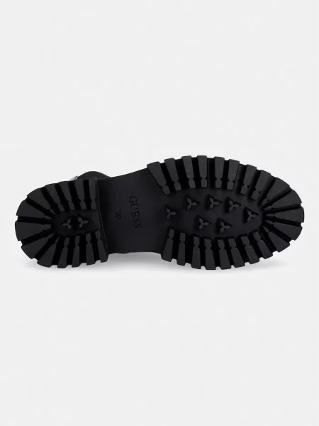 Черевики Guess на платформі