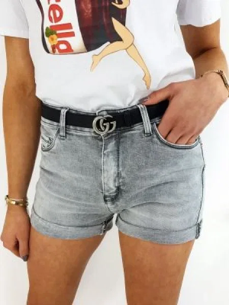 Pantaloni scurți Dstreet gri