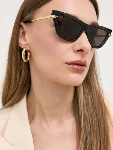 Sončna očala Bottega Veneta črna