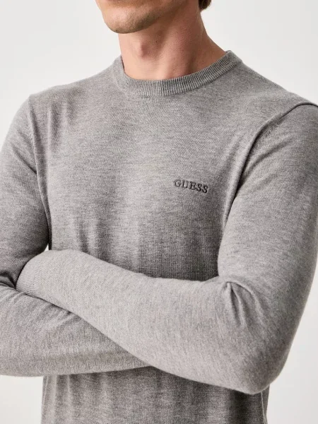 Шелковый свитер Guess