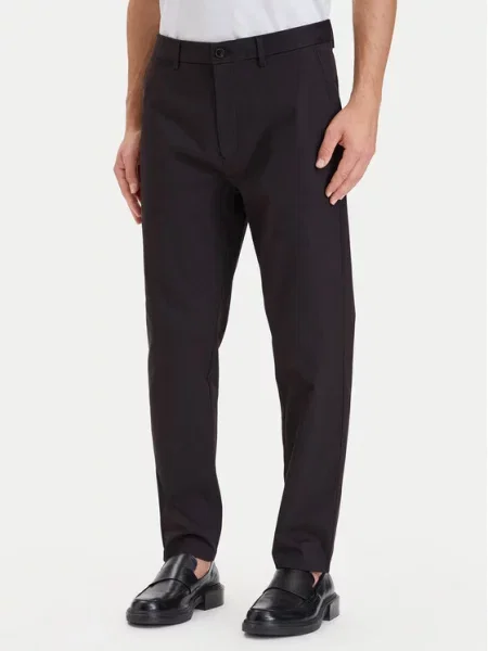 Calvin Klein Чино панталони Tapered Fit черен