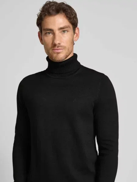 Sweter o kroju slim fit z mieszanki bawełny i wełny Christian Berg Men czarny