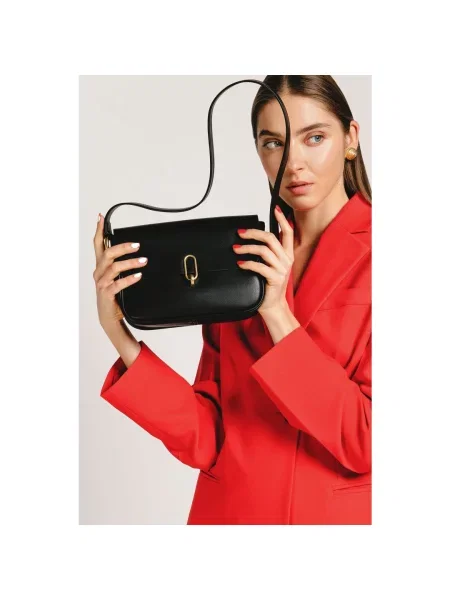 Кожаная сумка Estro черная