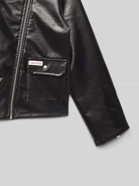 Kurtka w stylu Biker z imitacji skóry z z patką Calvin Klein Jeans czarna