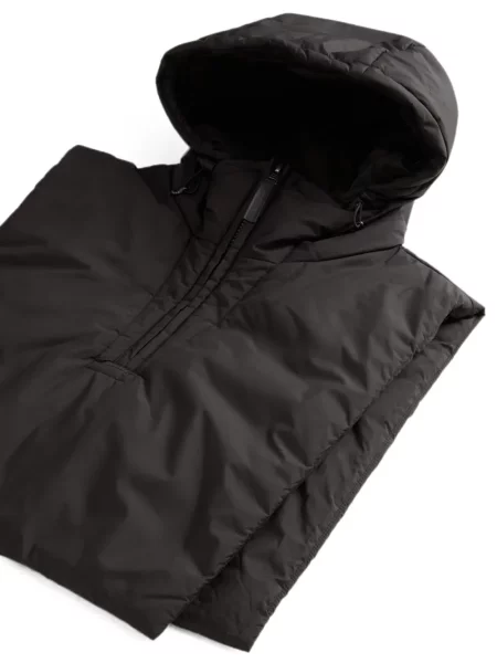 Căciulă Woolrich cu glugă negru