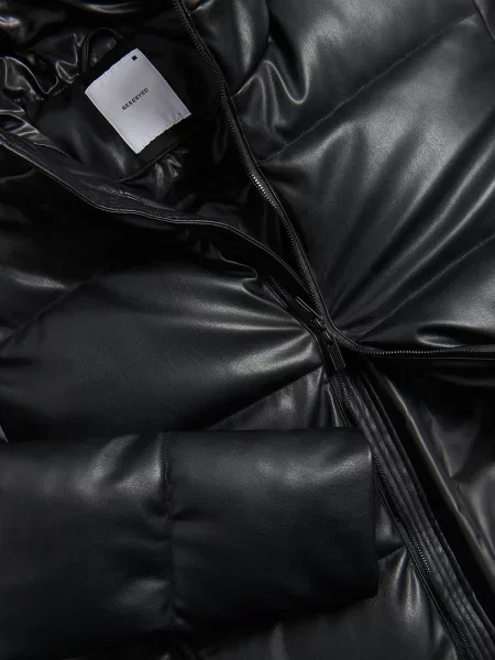 Куртка Reserved с капюшоном черная