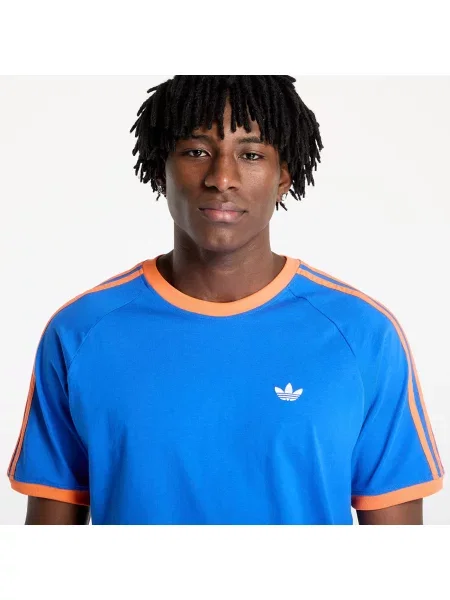 Тениска adidas Originals Q2 Monogram Cal с апликация синьо