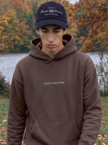 Czapka sztruksowa z haftem Teen uniwersalny MANGO TEEN granatowy