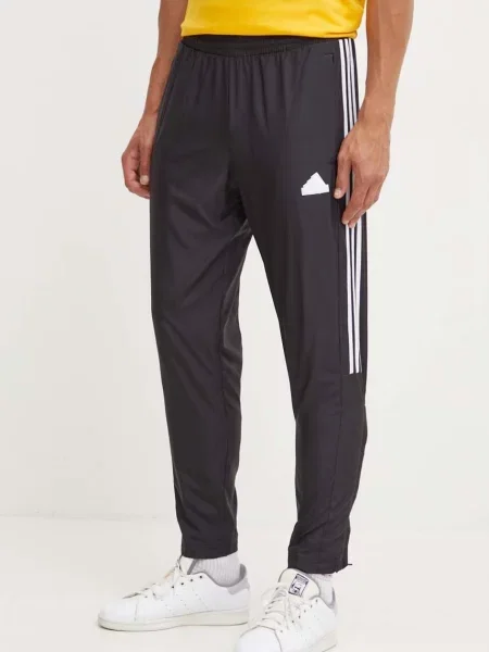 Панталон adidas Tiro с апликация черно
