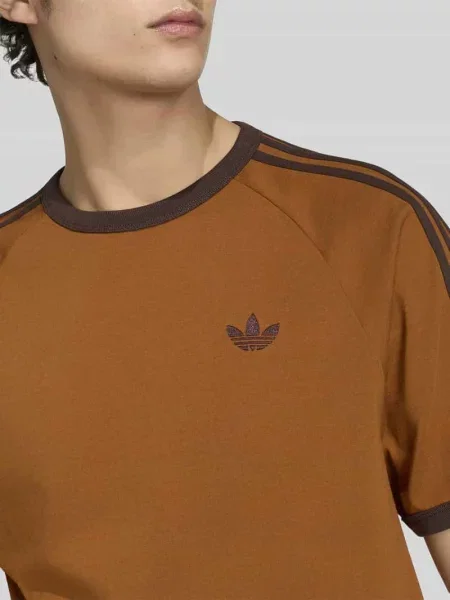 T-shirt o kroju regular fit z czystej bawełny z wyhaftowanym logo Adidas Originals pomarańczowa