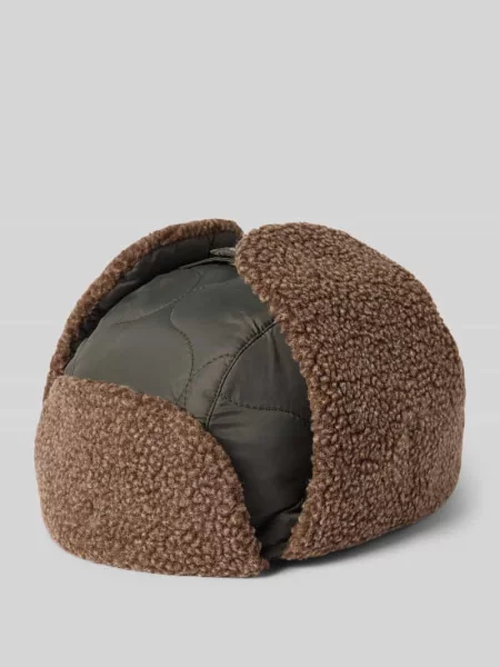 Czapka uszanka z pikowaniem model ‘SANDBAY Barbour oliwkowa