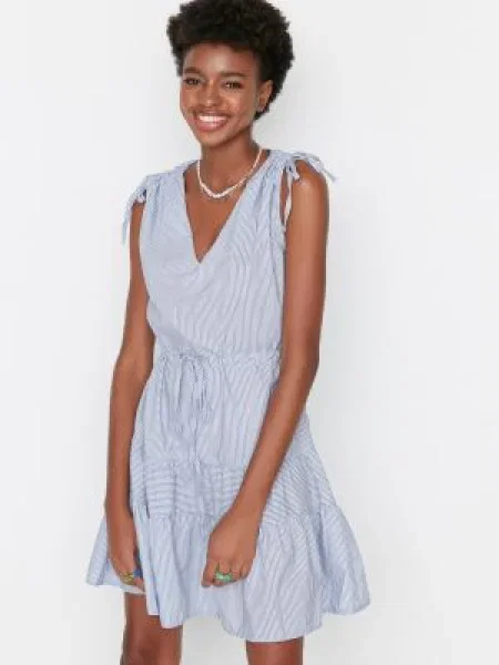 Rochie Trendyol cu dungi alb