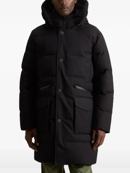 Kapucnis kabát Woolrich fekete