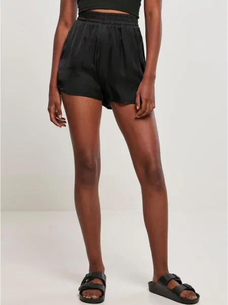 Pantaloni scurți Urban Classics din satin negru