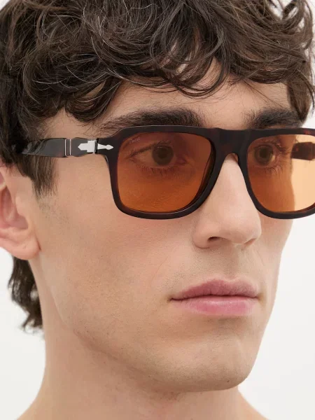 Солнцезащитные очки Persol