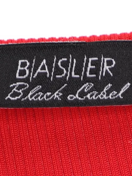 Tricou Basler cu decolteu în V roșu