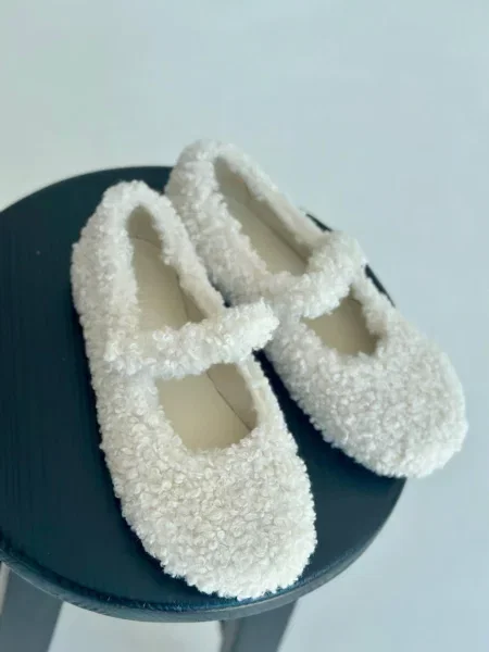 Шерсть балетки 105.store белые
