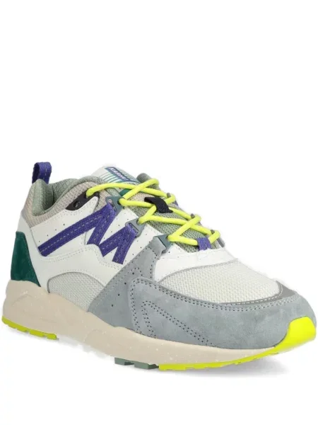 Sneakerși Karhu din piele de căprioară alb