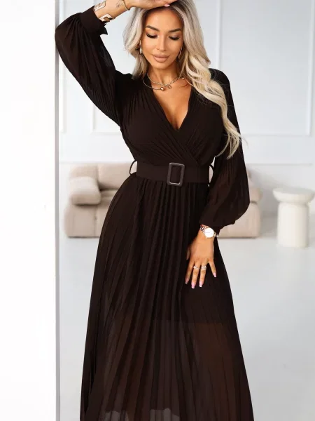 Sukienka midi Numoco Basic plisowana do kolan brązowa