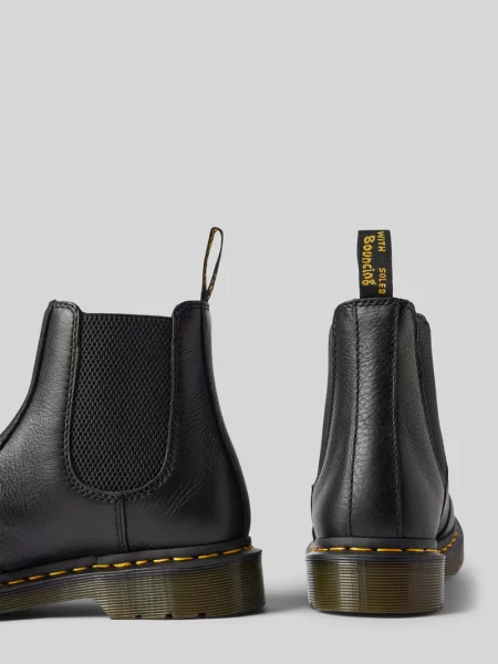 Buty chelsea ze skóry z ozdobnym szwem Dr. Martens