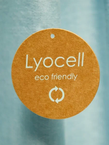 Pantaloni scurți Moodo din lyocell alb