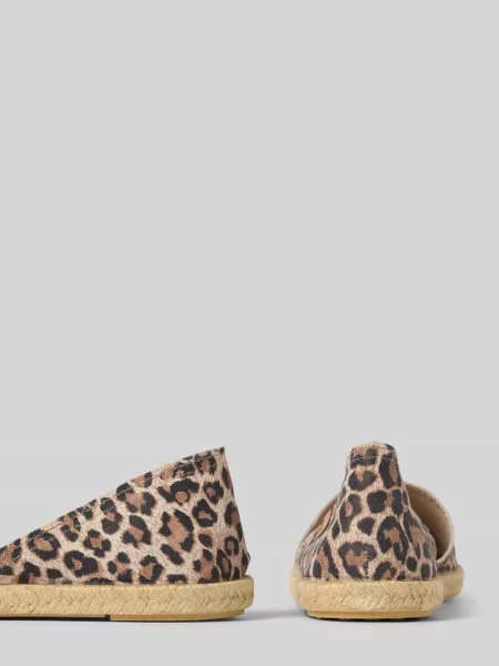 Espadryle ze zwierzęcym wzorem model ‘CARMEN LEOPARDO’ Verbenas