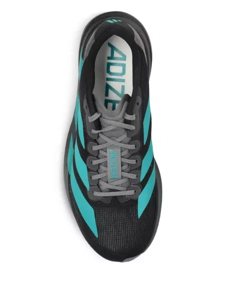 Pantaloni scurți Adidas zdrențuiți cu dungi din satin maro