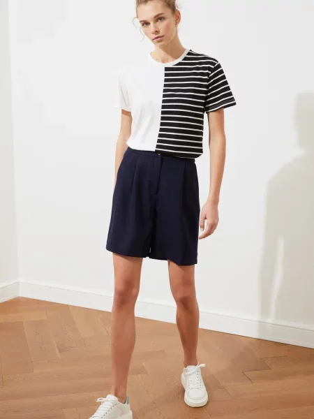 Bermudy Trendyol czarne