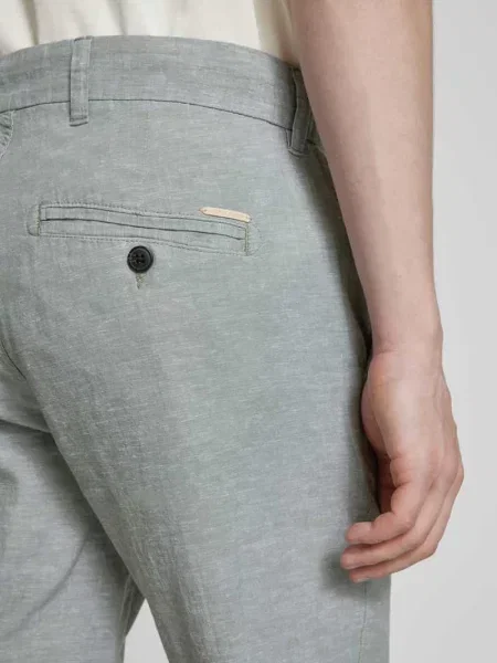 Chinosy o kroju tapered fit z wpuszczanymi model ‘STACE’ Jack & Jones