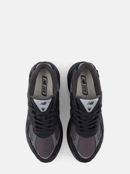 Замшевые повседневные кроссовки New Balance черные