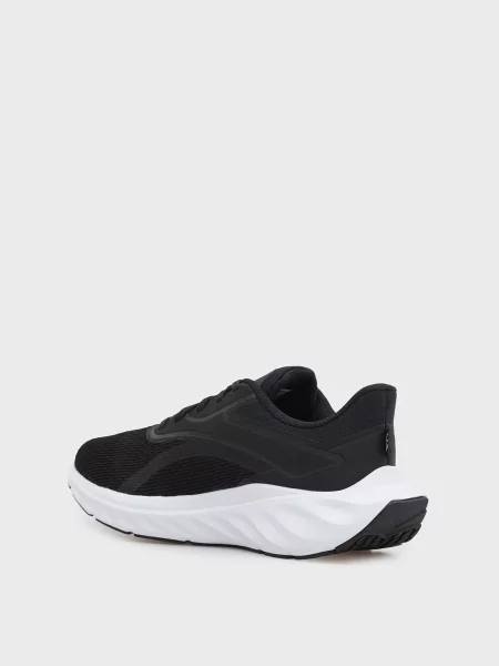 Кроссовки Under Armour черные