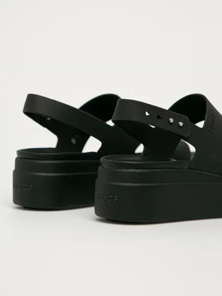 Сандалі Crocs Crocs Brooklyn Low Wedge W чорний