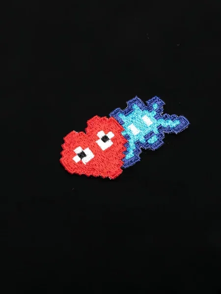 Polo Comme Des Garçons Play με μοτίβο καρδιά μαύρο